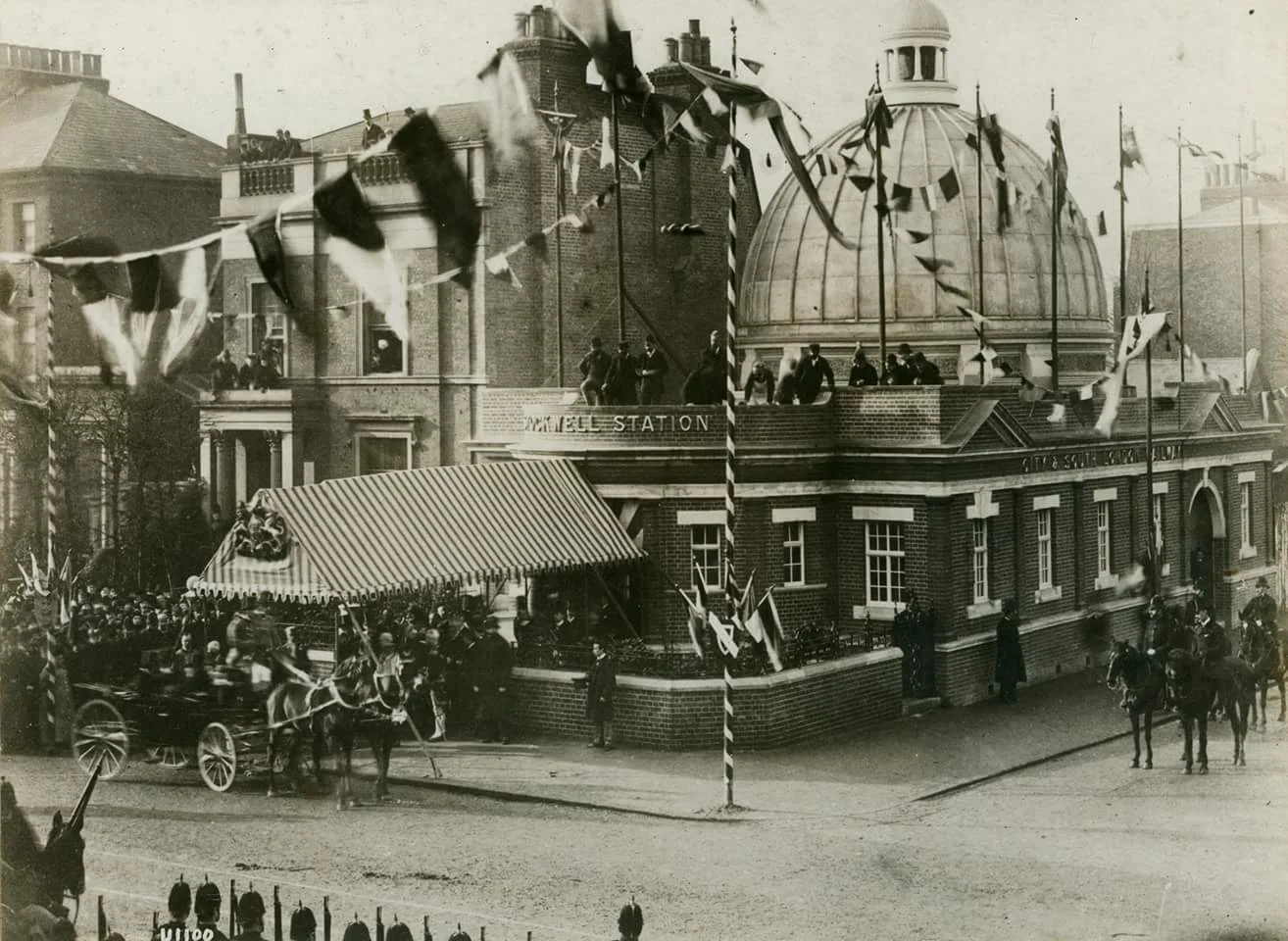 Opening of the City and South London Railway (CSLR) at Stockwell